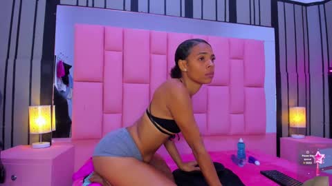 Snapshot of brithanyslim chatting on 01.03.25 brithanyslim online show from 01.03.25