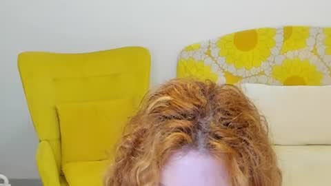 Snapshot of britishmilfpenelope chatting on 07.23.26 Penelope online show from 07.23.26