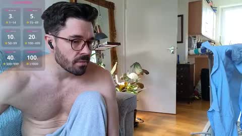 Snapshot of britishpoet chatting on 09.17.25 Callum online show from 09.17.25