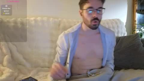 Snapshot of britishpoet chatting on 11.30.25 Callum online show from 11.30.25