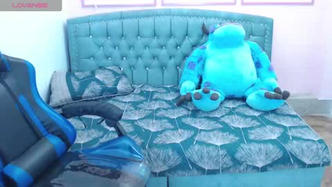 Britney  online show from 01.12.25