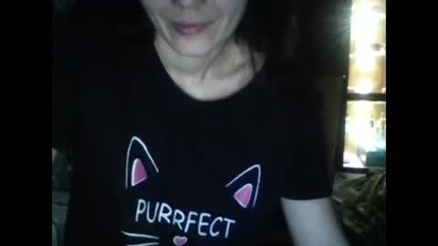 Snapshot of britneyamy chatting on 12.20.24 Britney online show from 12.20.24