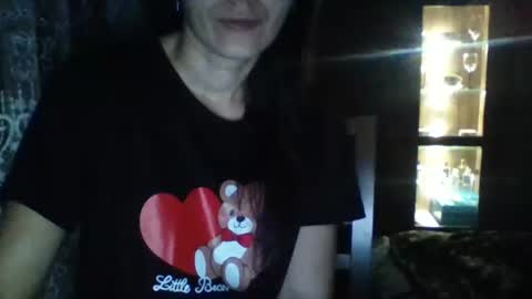 Snapshot of britneyamy chatting on 01.01.25 Britney online show from 01.01.25