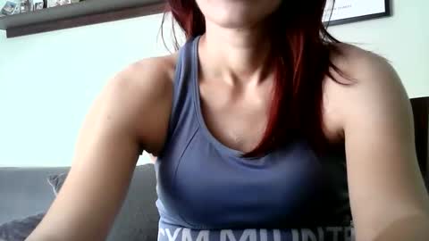 Snapshot of britneyamy chatting on 09.15.25 Britney online show from 09.15.25