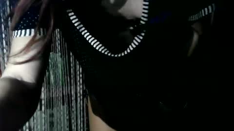 Snapshot of britneyamy chatting on 12.03.25 Britney online show from 12.03.25