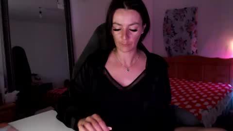 Snapshot of britneydivine chatting on 05.18.26 Britney online show from 05.18.26