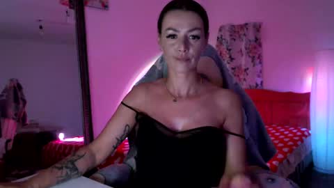 Snapshot of britneydivine chatting on 05.21.26 Britney online show from 05.21.26