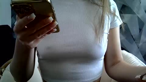 Snapshot of britneykittens chatting on 03.12.25 BritneyKittens online show from 03.12.25