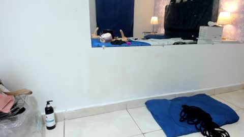 Snapshot of britneysweet_ chatting on 02.10.25 BritneySweet online show from 02.10.25