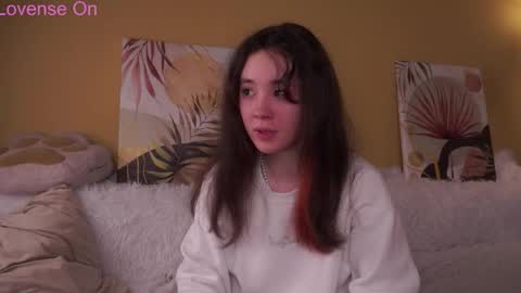 Snapshot of britthe chatting on 06.06.26 Lina online show from 06.06.26