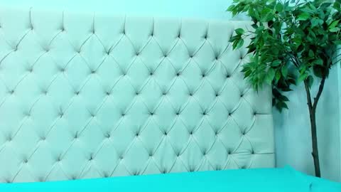 Snapshot of briyit_doll chatting on 12.20.24 BRIYIT online show from 12.20.24