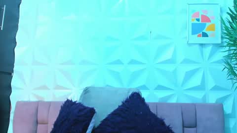 Snapshot of briyit_doll chatting on 01.12.25 BRIYIT online show from 01.12.25