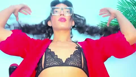 Snapshot of briyit_doll chatting on 02.07.25 BRIYIT online show from 02.07.25