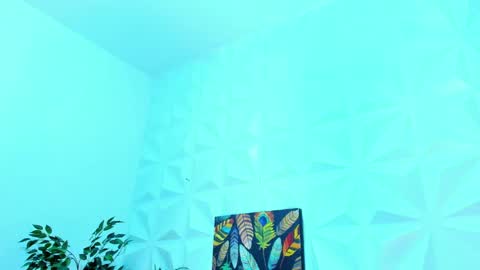 Snapshot of briyit_doll chatting on 02.20.25 BRIYIT online show from 02.20.25