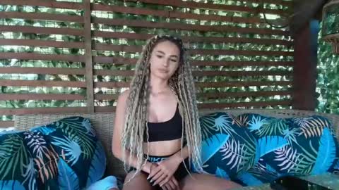 Brielle online show from 08.05.26