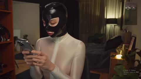 Snapshot of bronnica chatting on 01.27.25 Anna online show from 01.27.25