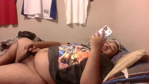 Snapshot of bronxforlife chatting on 12.15.25 bronxforlife online show from 12.15.25