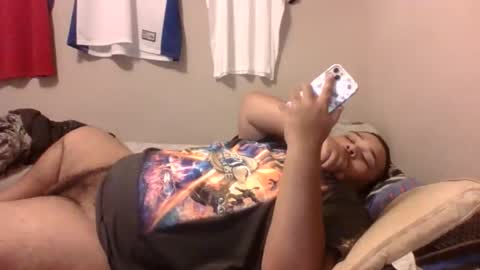 Snapshot of bronxforlife chatting on 12.19.25 bronxforlife online show from 12.19.25