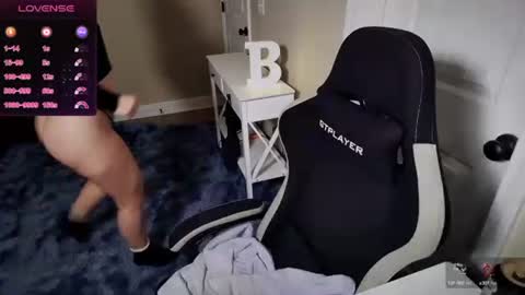 Snapshot of brookebee27 chatting on 02.24.25 brookebee online show from 02.24.25