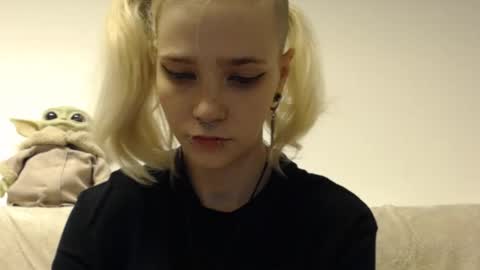 Snapshot of brookewylde_20 chatting on 11.18.25 brookewylde_20 online show from 11.18.25