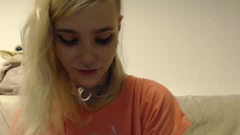 Snapshot of brookewylde_20 chatting on 12.17.25 brookewylde_20 online show from 12.17.25