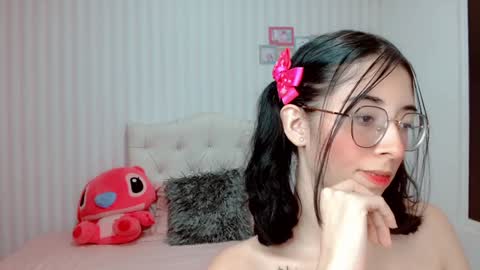 Brook Loves online show from 01.05.25