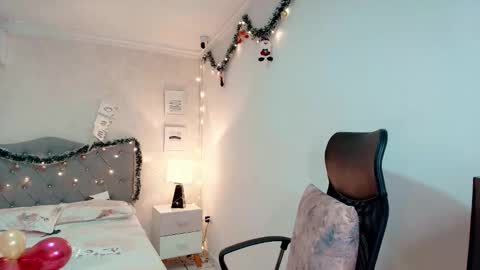 Brook Loves online show from 12.15.25