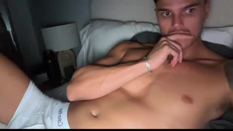 BrooklynTay online show from 04.29.26