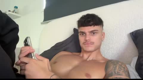 BrooklynTay online show from 05.01.26