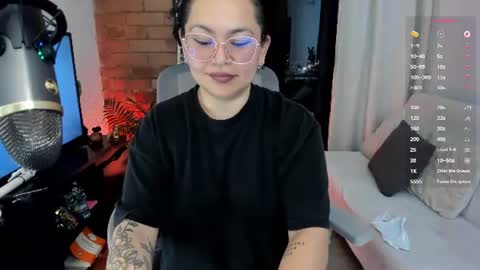 Miss online show from 06.10.26