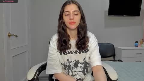 Snapshot of broosnica1 chatting on 12.17.25 broosnica1 online show from 12.17.25