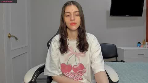 Snapshot of broosnica1 chatting on 12.21.25 broosnica1 online show from 12.21.25