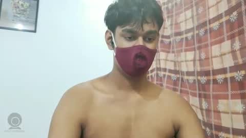 Snapshot of brownguy2505 chatting on 09.28.25 brownguy2505 online show from 09.28.25