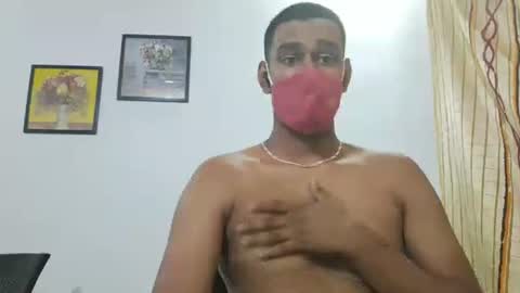 Snapshot of brownguy2505 chatting on 10.22.25 brownguy2505 online show from 10.22.25