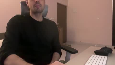 Snapshot of brownmeverick chatting on 03.29.26 brownmeverick online show from 03.29.26