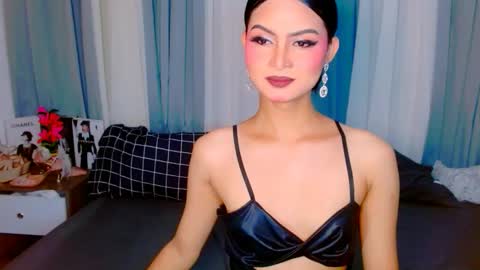 Roberta  GODDESS OF PLEASURE AND SEXUALDESIRE   online show from 09.12.25
