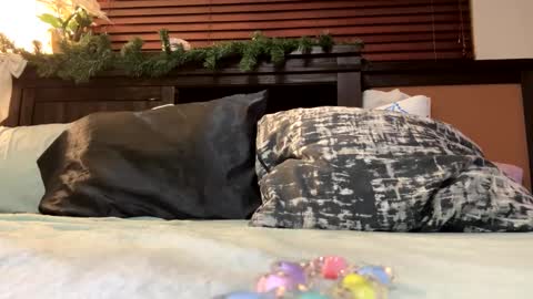 Snapshot of brownsugar0910 chatting on 02.02.25 EtherealLilac online show from 02.02.25