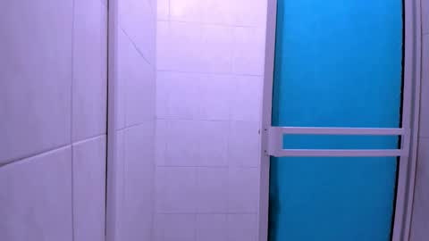 brownvelvet_ online show from 12.05.25