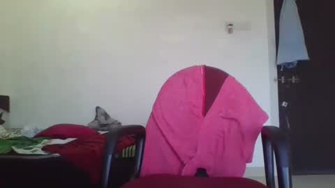 Snapshot of brownwolfie28 chatting on 03.26.26 brownwolfie28 online show from 03.26.26