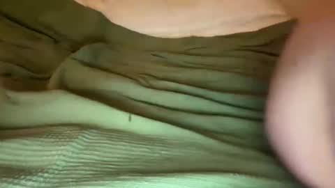 tall smooth vers gay online show from 10.14.25