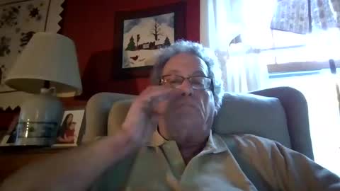 Snapshot of brubar chatting on 10.05.25 brubar online show from 10.05.25