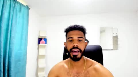 bruce_1111 online show from 10.13.25