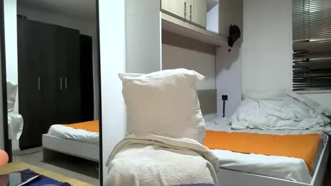 Bruce online show from 01.06.25