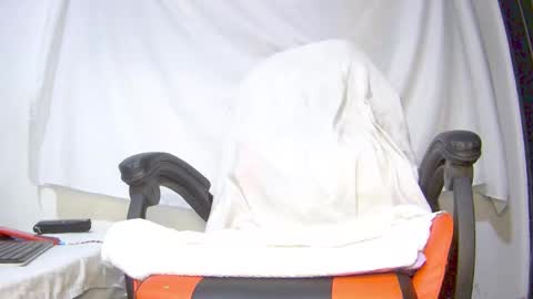 Bruce online show from 12.04.25