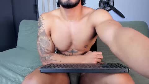 Snapshot of bruce_roldan chatting on 02.13.25 bruce roldan online show from 02.13.25