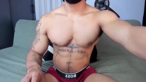 Snapshot of bruce_roldan chatting on 03.07.25 bruce roldan online show from 03.07.25