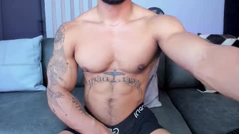 Snapshot of bruce_roldan chatting on 10.02.25 bruce roldan online show from 10.02.25