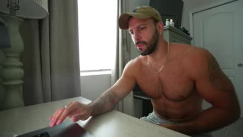 Snapshot of brucestryker chatting on 10.20.25 onlyfans BRUCESTRYKER online show from 10.20.25