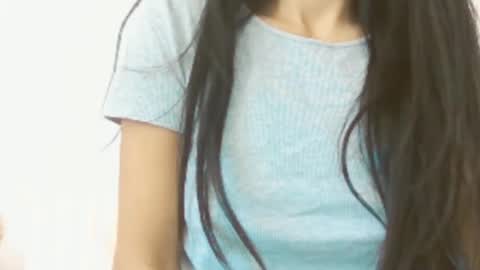 Snapshot of brunela chatting on 11.10.25 brunela online show from 11.10.25