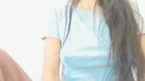 Snapshot of brunela chatting on 11.21.25 brunela online show from 11.21.25